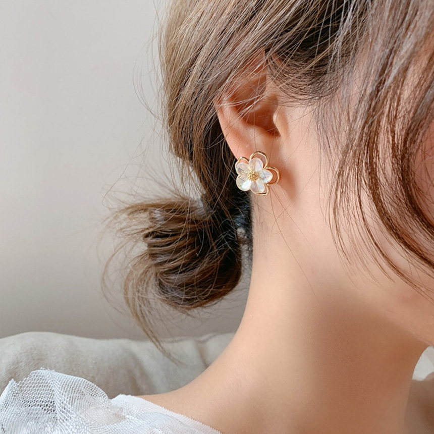 925銀針】ゴールドラインフラワーピアス – HEYD – ヘイドは